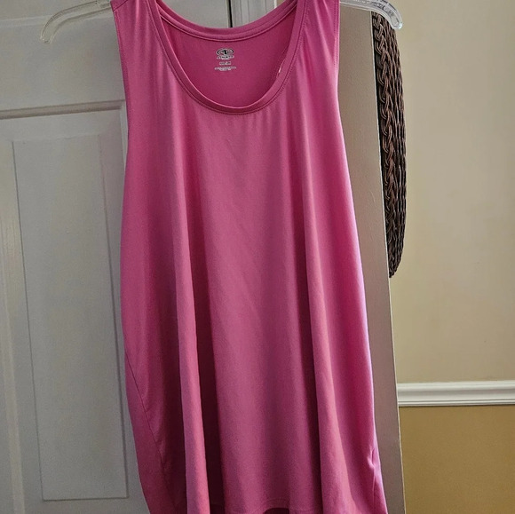 Pajama Bundle. Athletic Tank Top XXL and Secret Treasures Sleep Shorts 2X - Picture 4 of 7